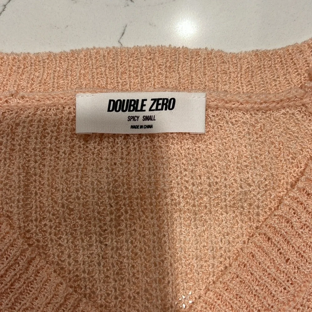 Double zero peach sweater size small - Picture 2 of 4